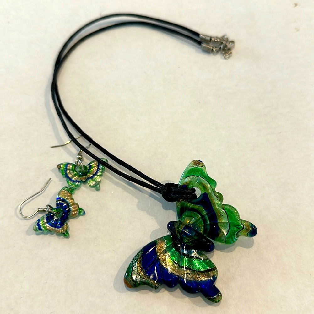 Glass butterfly necklace and matching earrings new